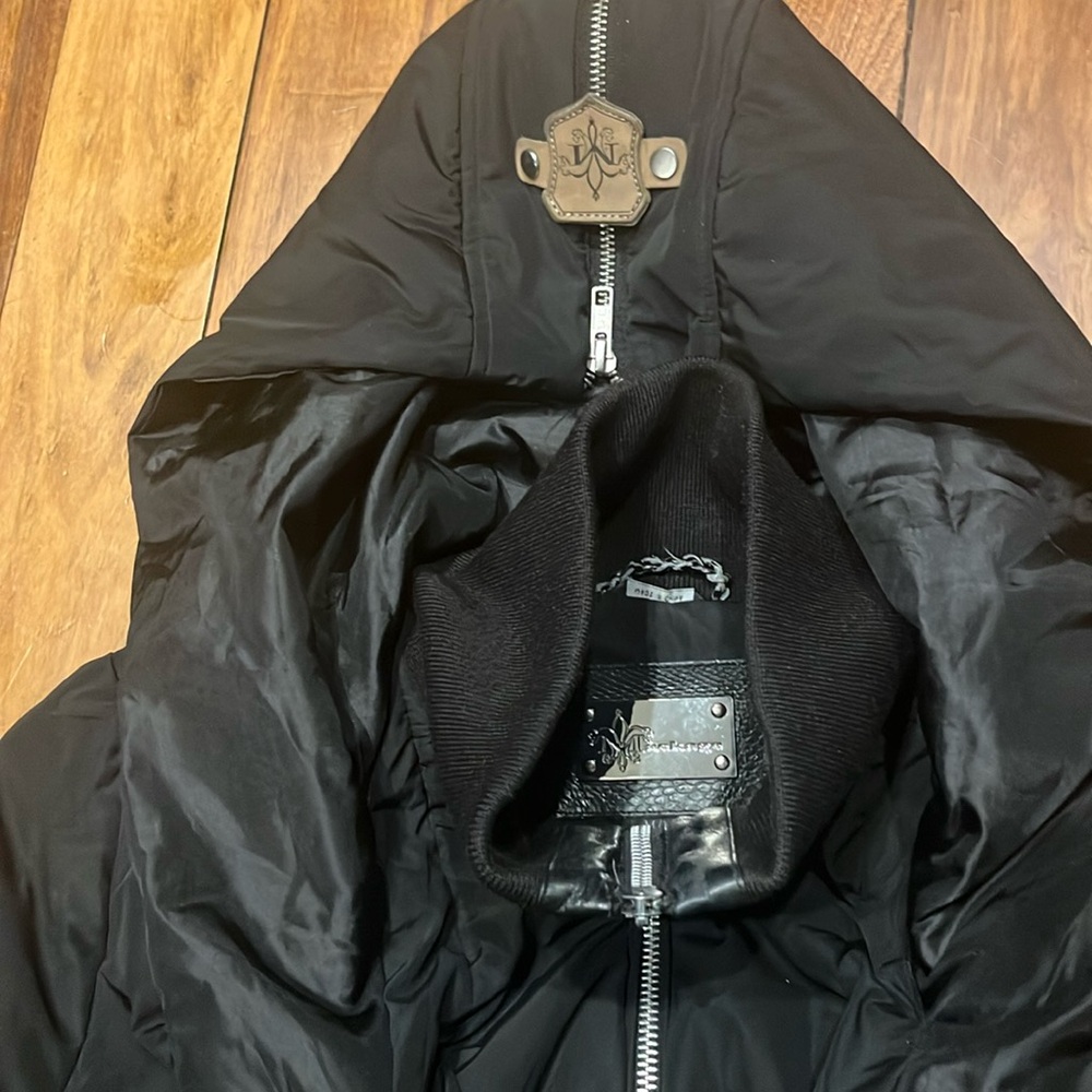 Mackage Black Down Coat Authentic and in excellent condition sz M - Picture 5 of 11